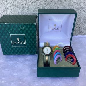 Vintage Gucci 1100 Interchangeable Bangle Watch Gold Tone Great Condition